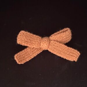 Little poppy co Brown knit Bow Clip